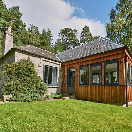 Amazing Cottage With Private Indoor Swim Pool And Hot Tub Grantown-on-Spey Exteriér fotografie